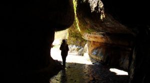 راهنمای سفر به غار زینگان | aminmana