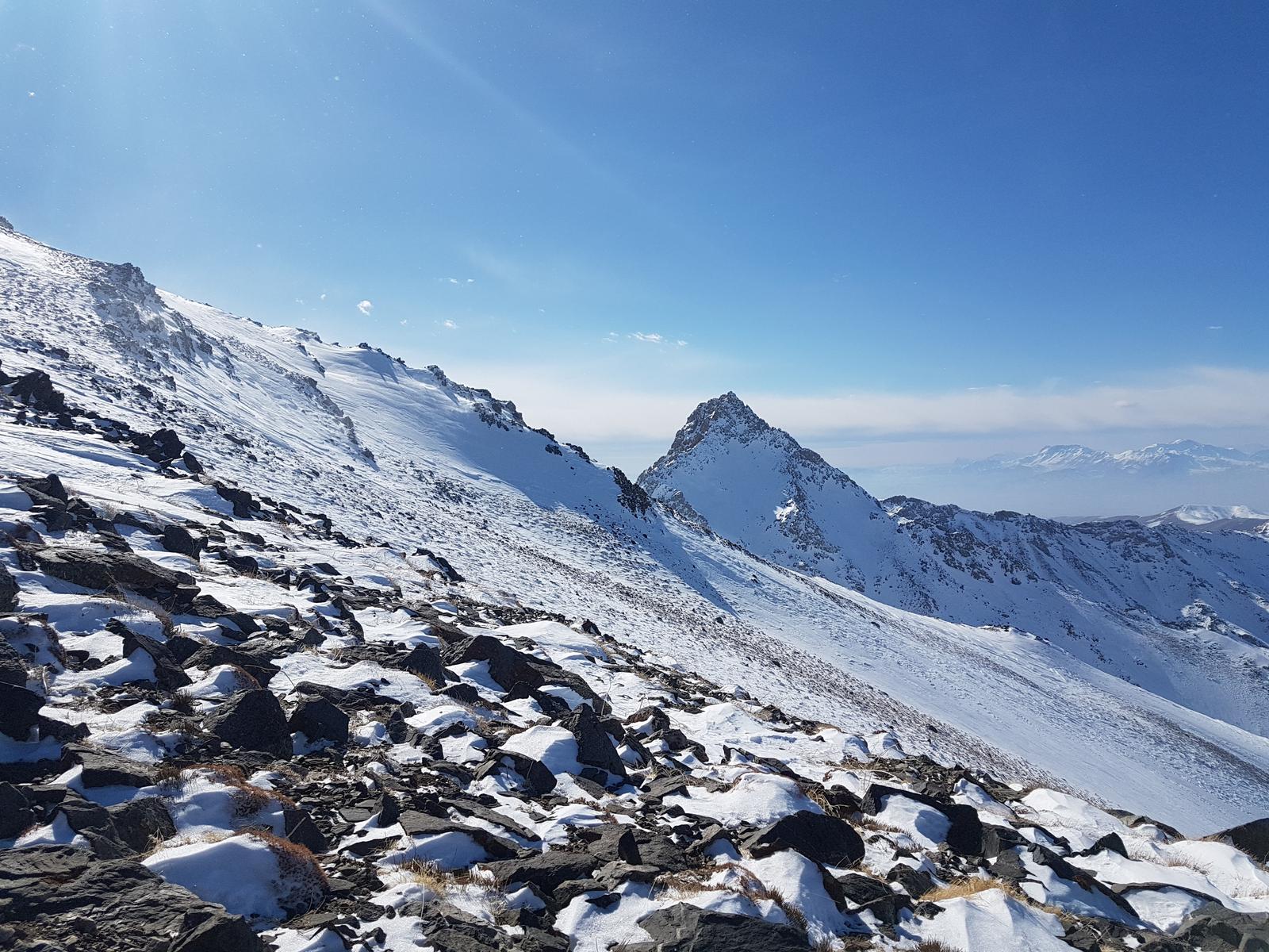 قله قزل ارسلان, Ghezel Arsalan Peak
