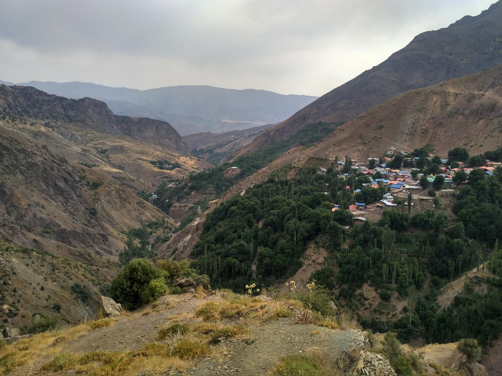 روستای هنیز, Haniz Village