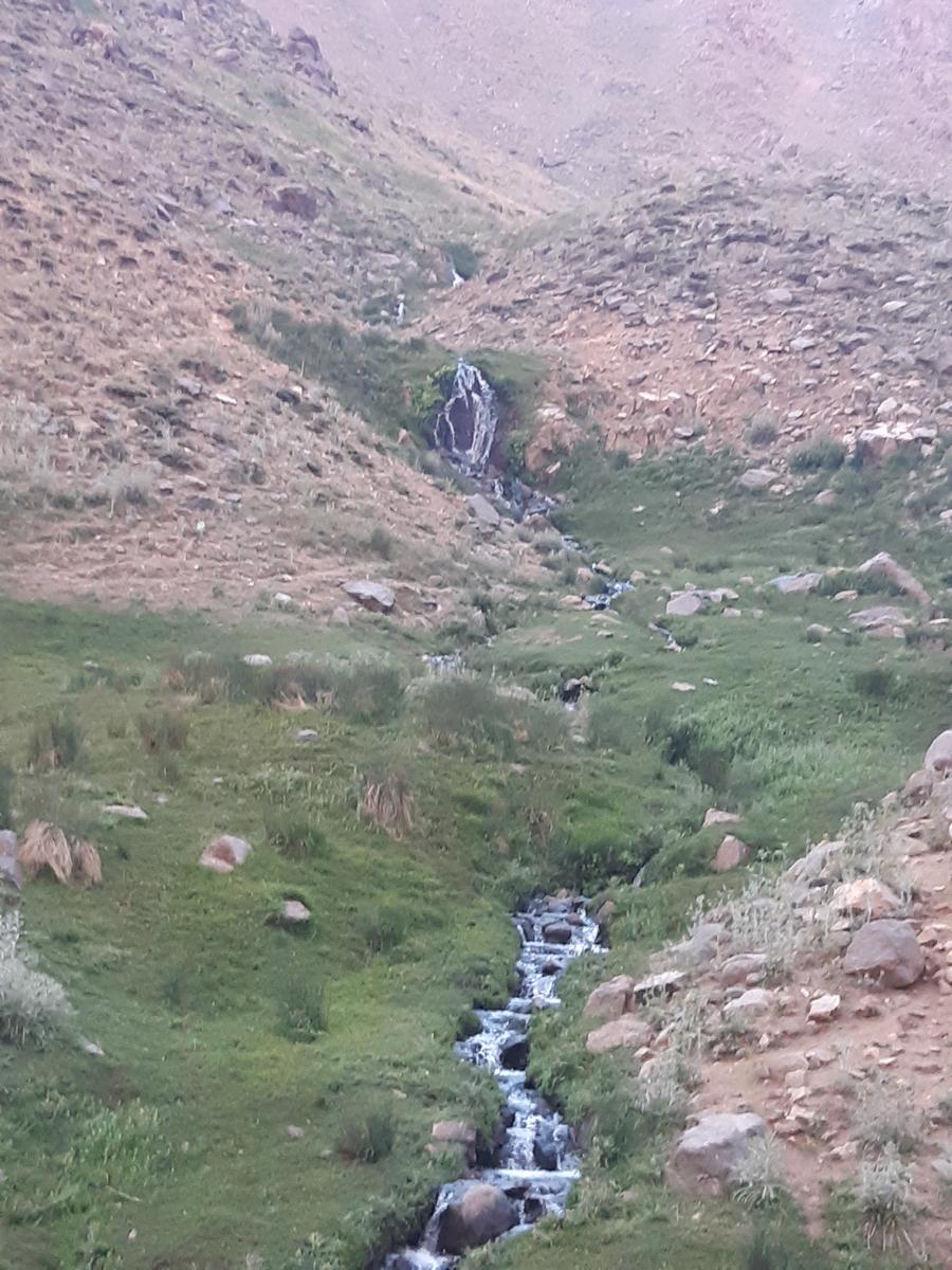 آبشار در دره مرادبیک, Waterfall in Moradbeyg Valley