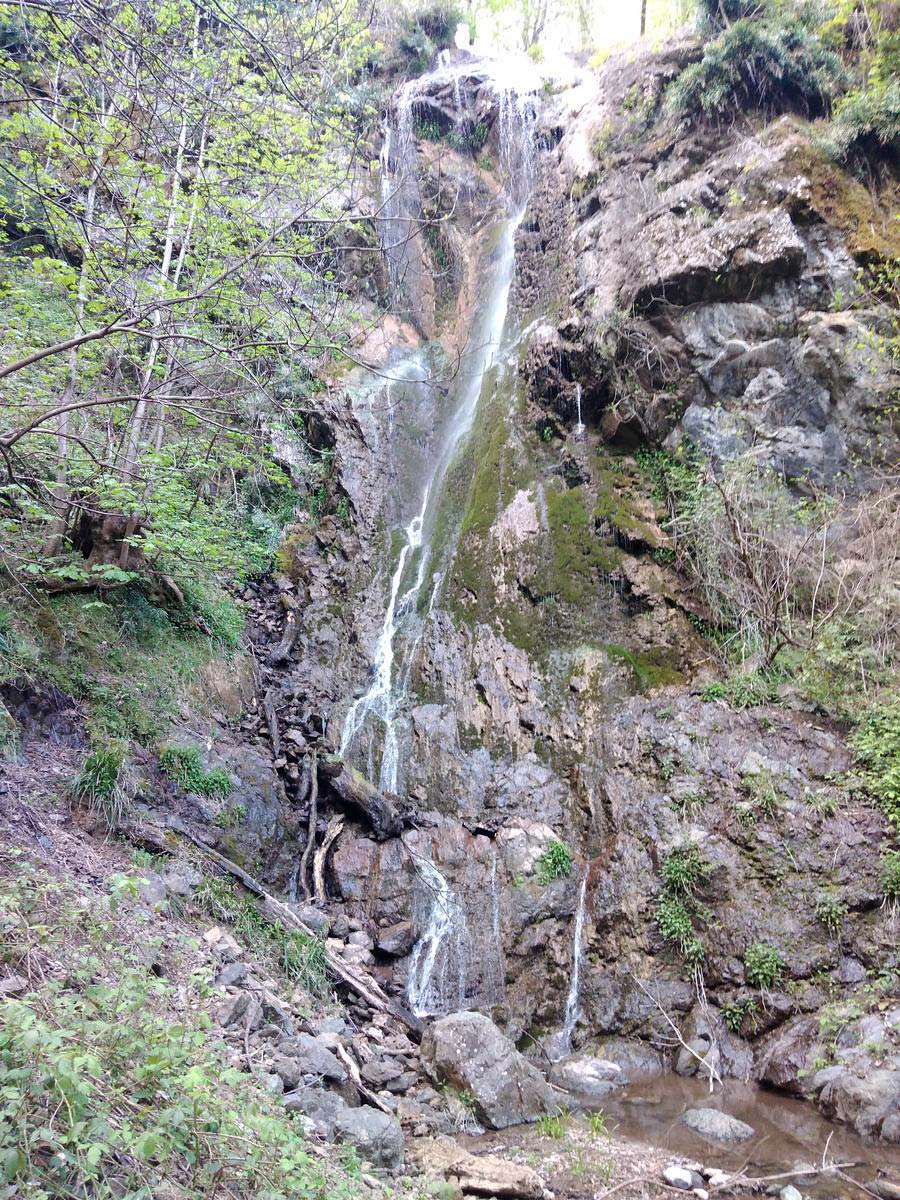 آبشار توت نسا, Tutnesa Waterfall