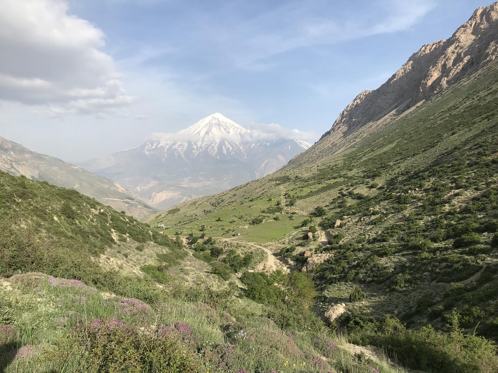 ابتدای مسیر قله امیری, Route of Amiri Peak